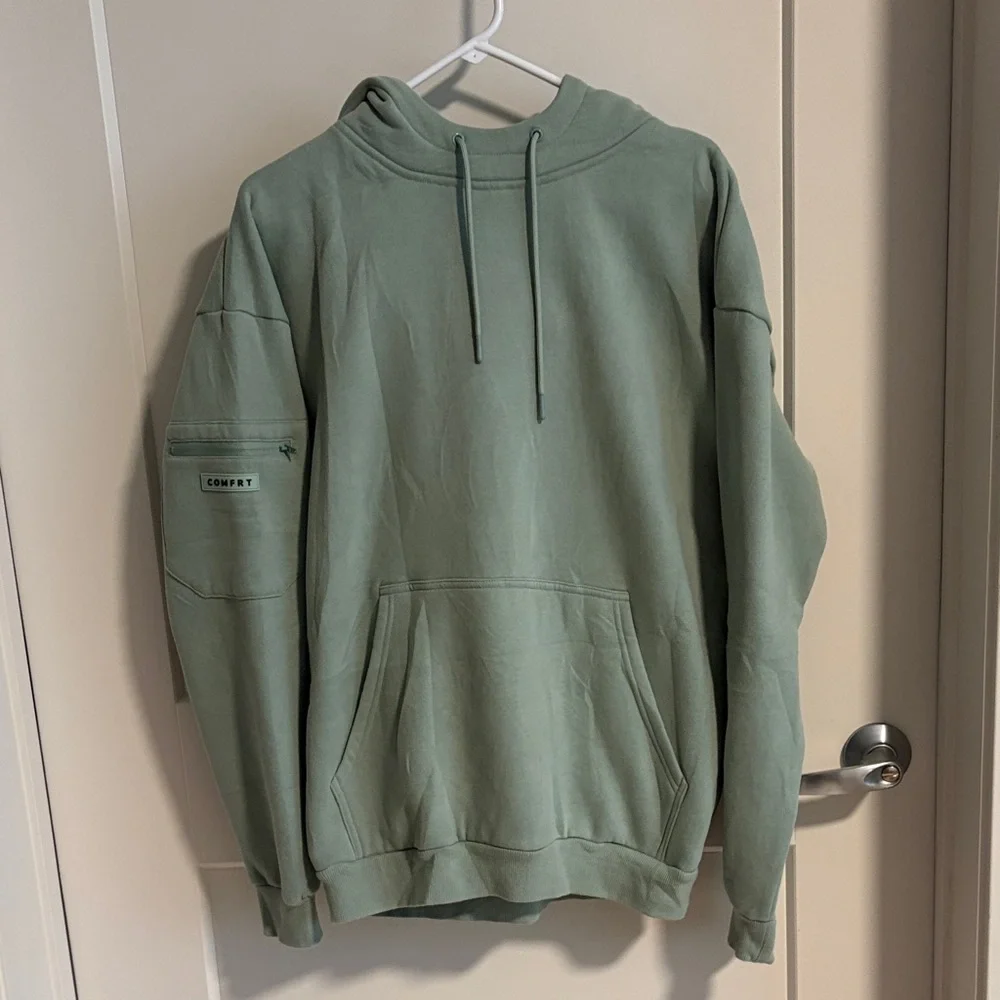 Comfrt airplane mode Hoodie in Aloe - Picture 6 of 10